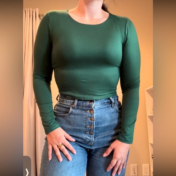 Hunter green cropped long sleeve top, very soft, double lined - Picture 3 of 3